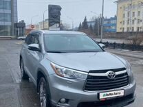 Toyota Highlander 2.7 AT, 2014, 211 000 км, с пробегом, цена 2 500 000 руб.