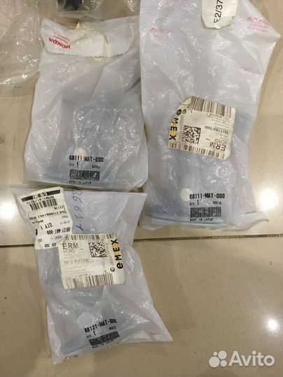 Honda CBR 1100XX кронштейн зеркала левый и правый