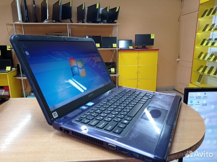 Sony Vaio PCG-61713V core i3/4Gb/320Gb/гарантия