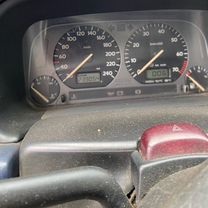 Volkswagen Vento 2.0 MT, 1992, битый, 239 000 км, с пробегом, цена 50 000 руб.