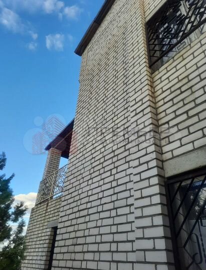 Коттедж 398 м² на участке 6 сот.