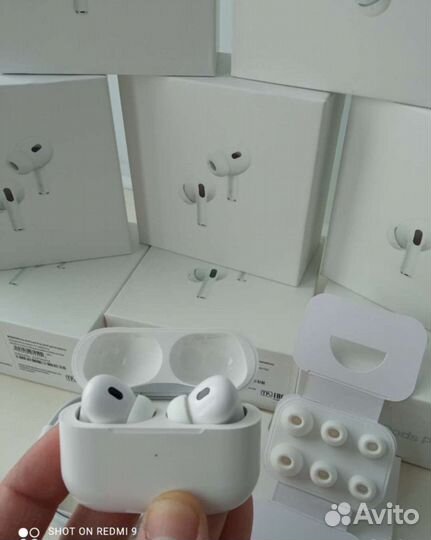 Аirpods Про, Про v2