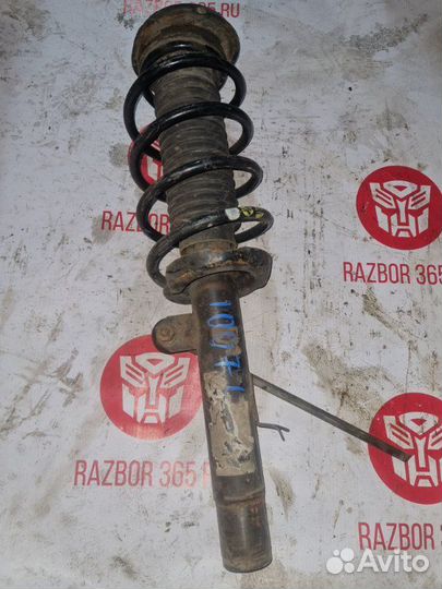 Стойка передняя в сборе передняя правая Peugeot