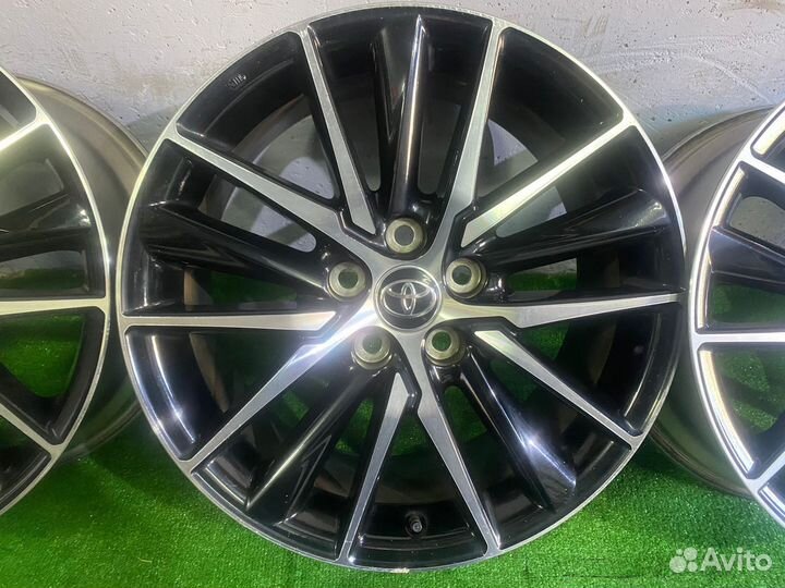 Литые диски R18 5x114 3 Toyota Camry
