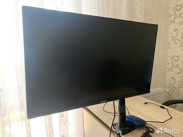 Монитор Philips 32 2к