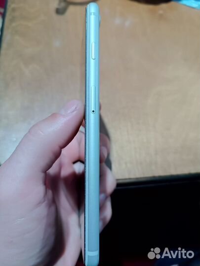 iPhone 8 Plus, 64 ГБ