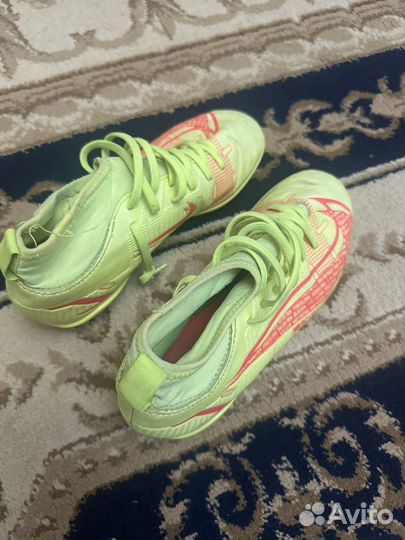Футбольные проф бутсы nike
