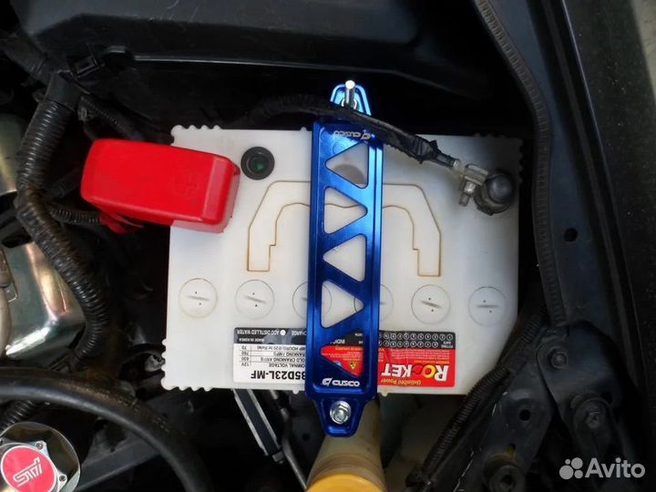 Крепление аккумулятора cusco