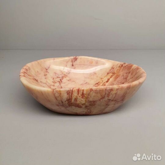 Чаша из мрамора