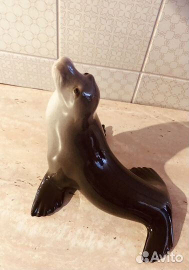Статуэтка СССР «Тюлень», фарфор, лфз