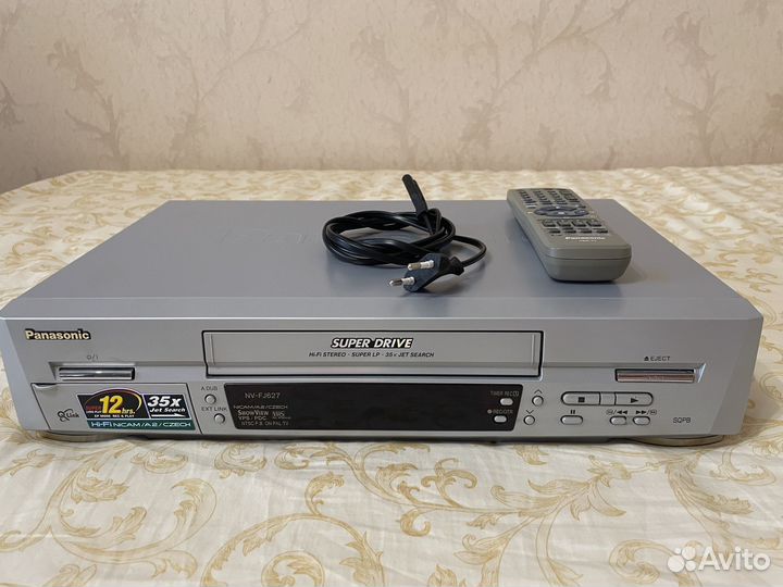 Видеомагнитофон panasonic