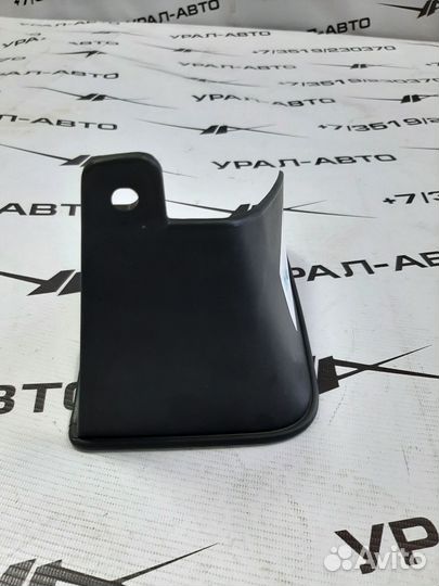 Брызговик Nissan Teana 2008- 2014 задний (правый)