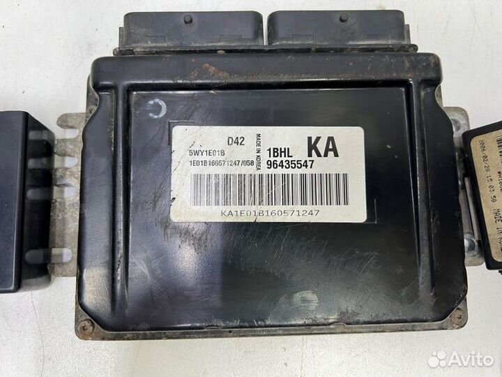 Блок управления двигателем Chevrolet Lacetti F14D3