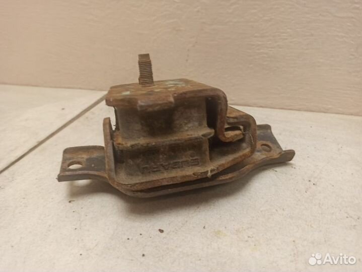 Опора двигателя Субару