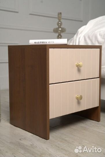 Тумбочки прикроватные в комплекте