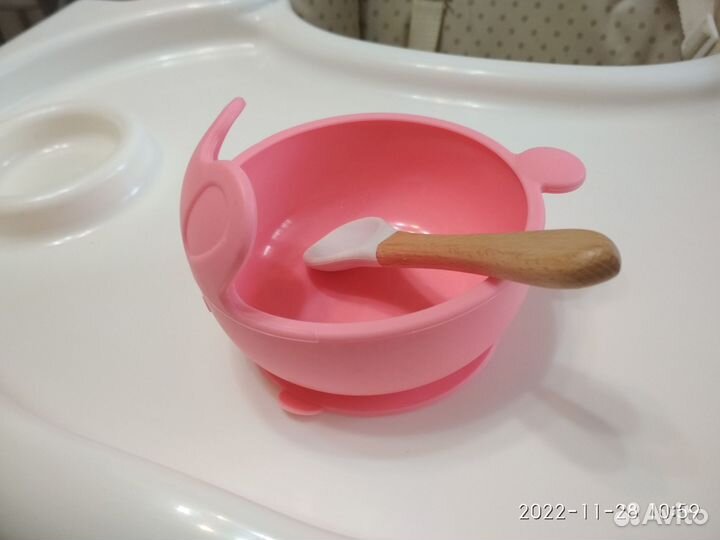 Тарелка для кормления на присосках