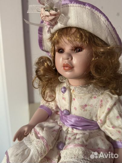 Кукла фарфоровая коллекционная