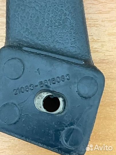 Ручка подлокотника салона Ваз 21083 левая