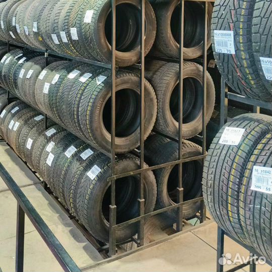 Bridgestone Blizzak VRX 235/45 R18 94S