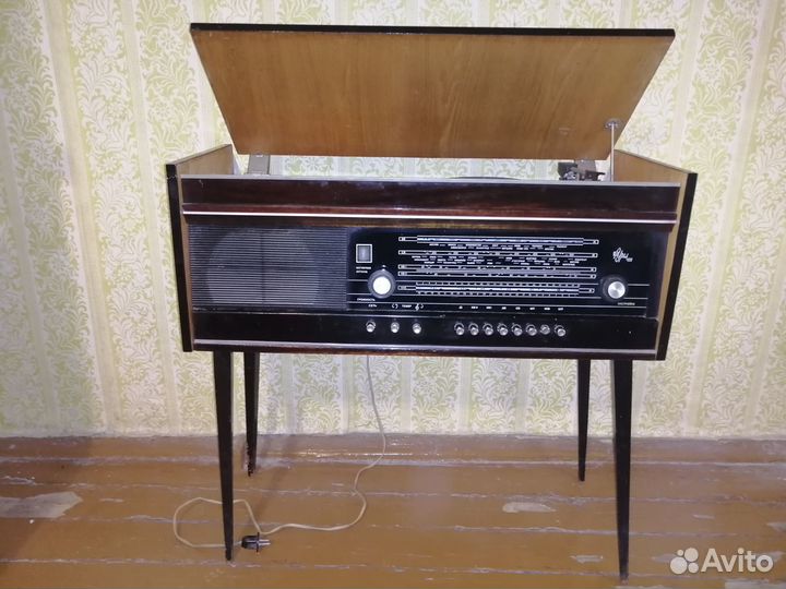 Радиола Урал-111