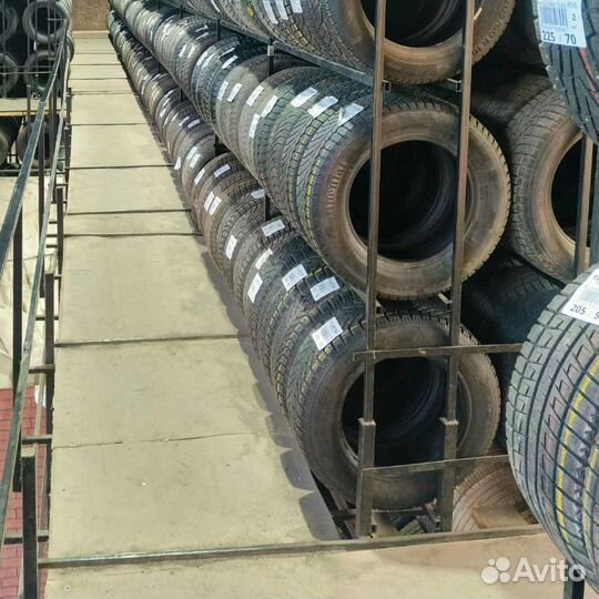 Continental VancoFourSeason 2 205/75 R16C R