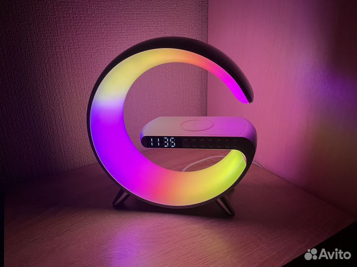 Cветильник-ночник с беспроводной зарядкой