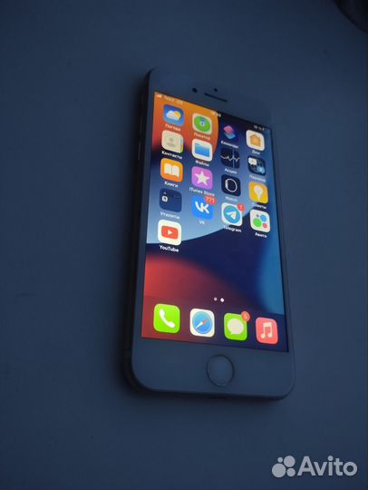 iPhone 7, 32 ГБ