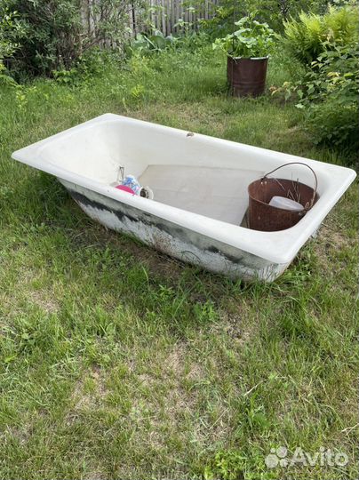 Ванна чугунная