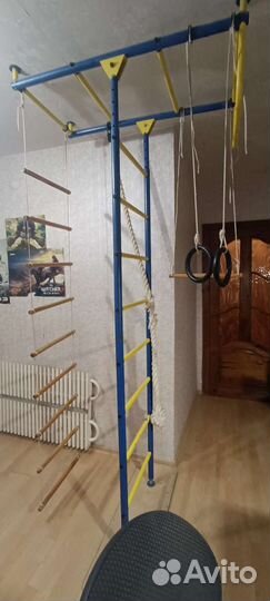 Шведская стенка с турником