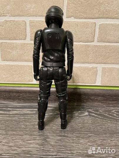 Большие фигурки из разных фильмов