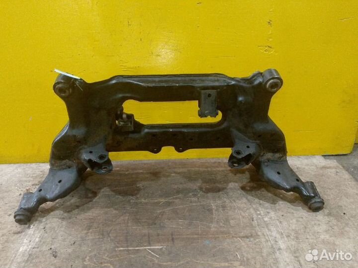 Подрамник передний Nissan X-Trail T30 2000-2007