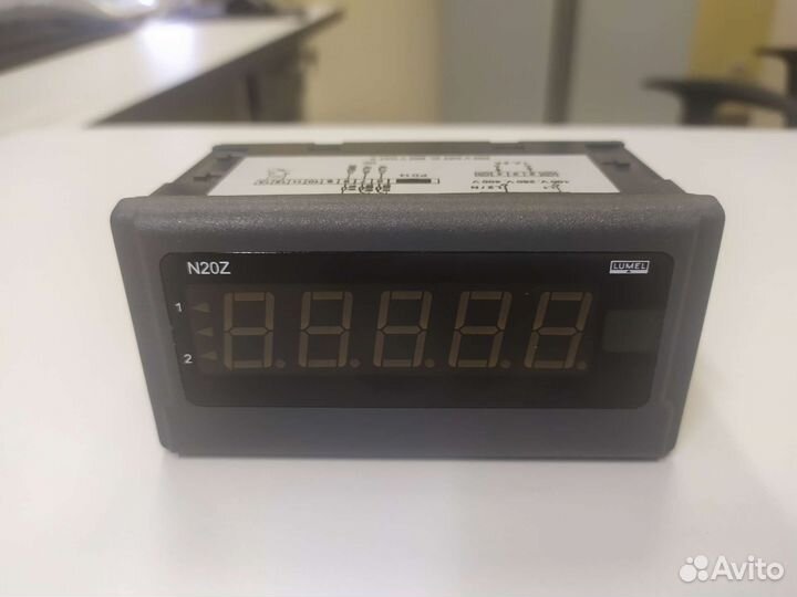 Цифровой индикатор напряжения, тока или частоты