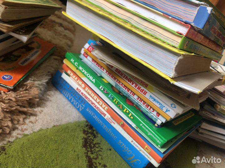 Игрушки пакетом пазлы детские книги