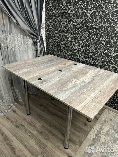 Кухонный стол бу