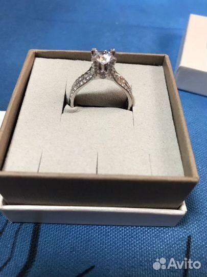 Серебряное кольцо женское