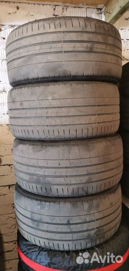Pirelli P Zero 265/35 R20