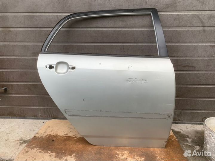 Дверь задняя правая Toyota Corolla