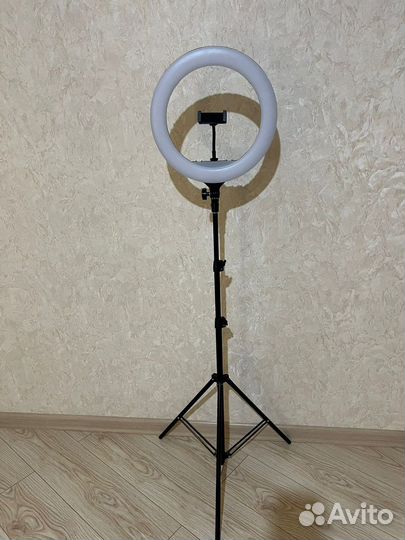 Кольцевая лампа