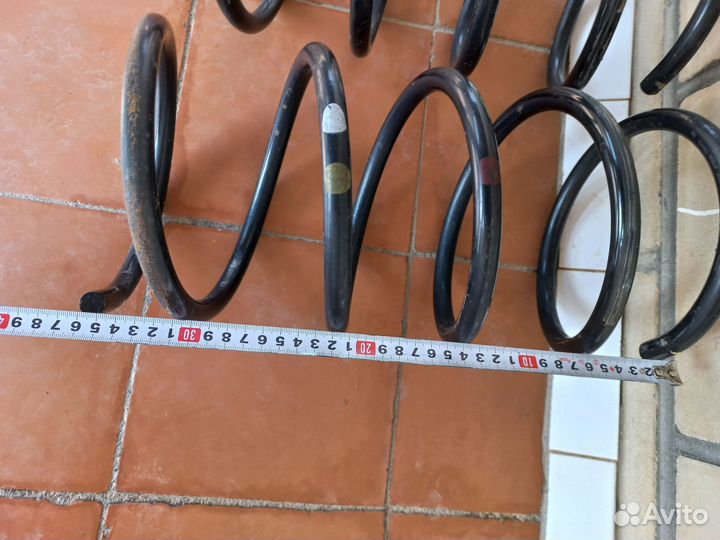 Передние пружины на Kia Magentis