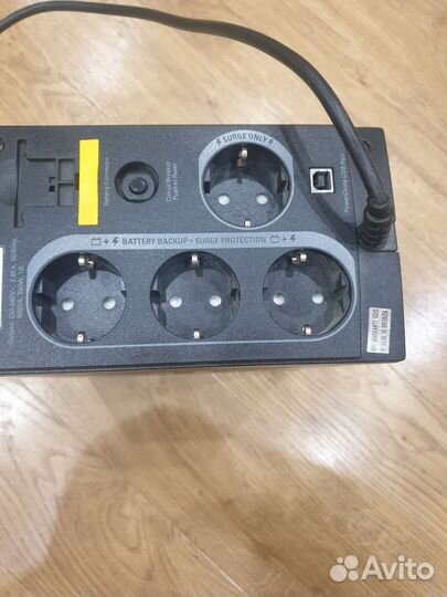 Бесперебойник APC Back-UPS 650, Ippon 500