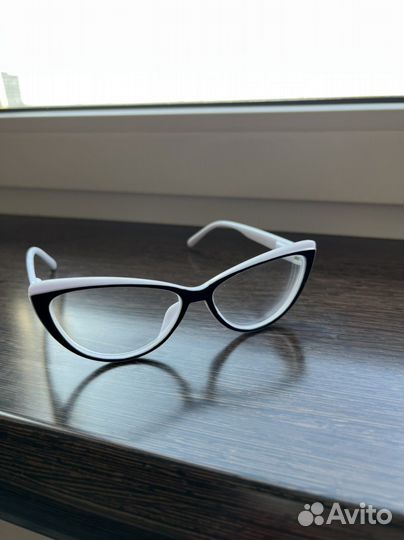 Очки с диоптриями -2,5