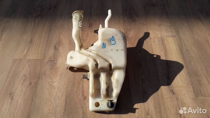 Бачок омывателя №19 mitsubishi Space star 2002