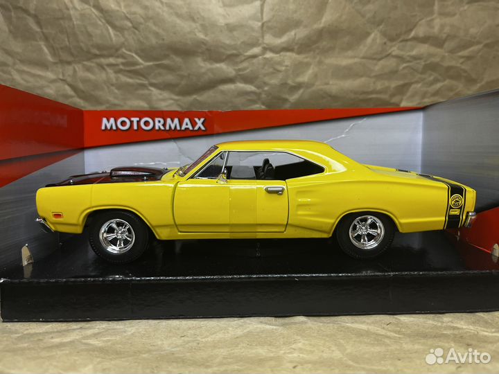 Dodge Coronet Super Bee 1969 1/24 MotorMax