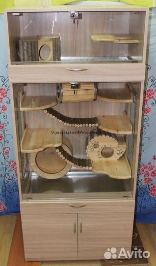 Витрины стеллажи и домики для Шиншилл и Белок