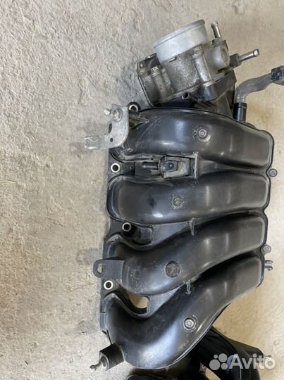 Впускной коллектор toyota corolla E180 оригинал