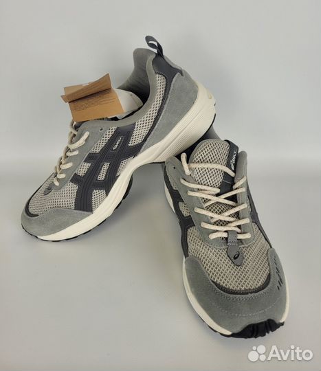 Кроссовки asics