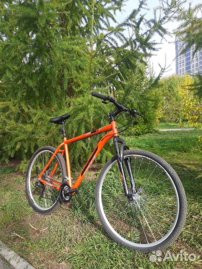 Велосипед горный, рама 22, колеса 29