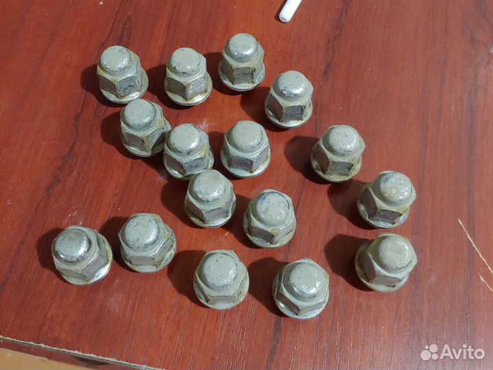 Гайка M12x1,5 35/ hex19, конус, цинк (H-2007)