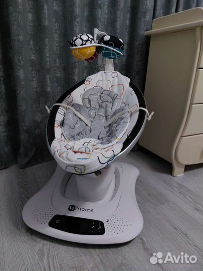 Укачивающий центр 4 moms