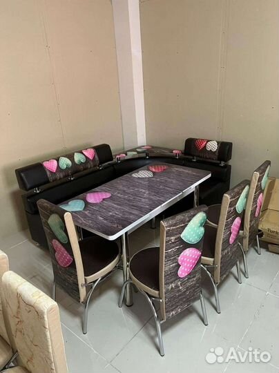 Диван стол стул комплект